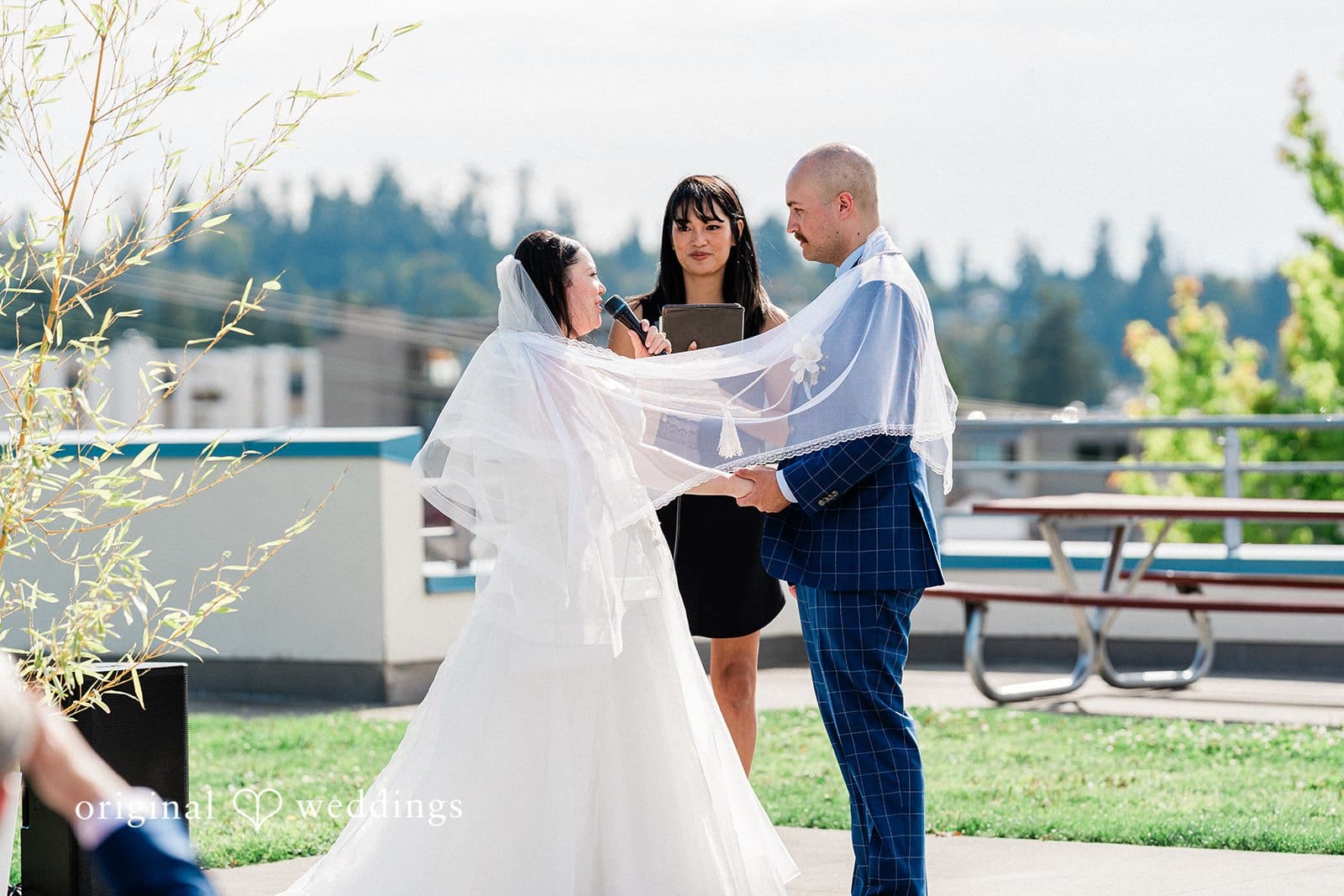 Edmonds Library Wedding // Alexandra & Gabriel -