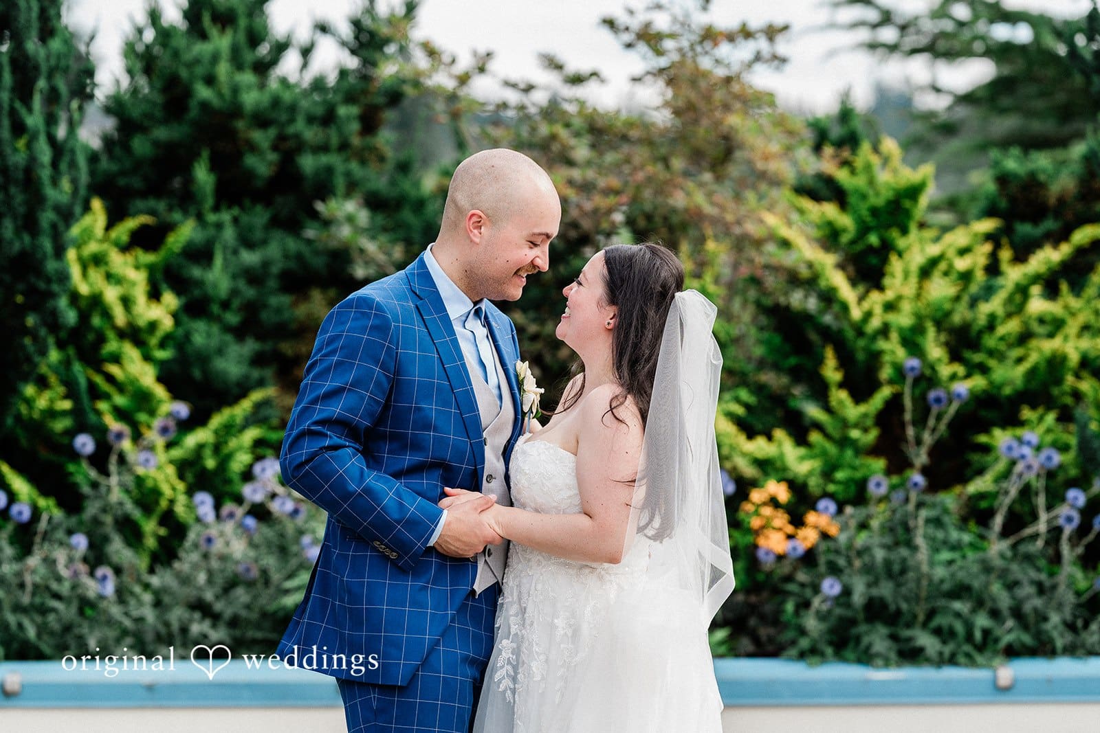 Edmonds Library Wedding // Alexandra & Gabriel -