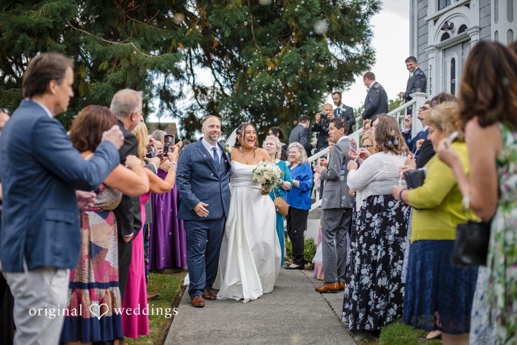 Hood Canal Vista Pavilion Wedding // Maria Clara & Michael -