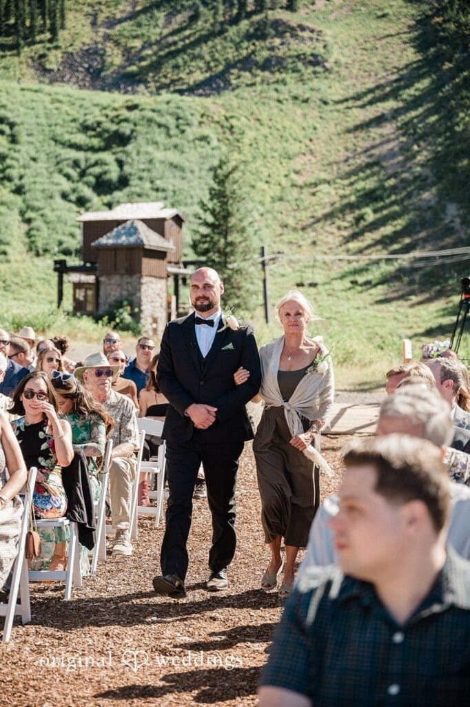 Mt. Hood Skibowl Wedding // Victoria & Tyler -