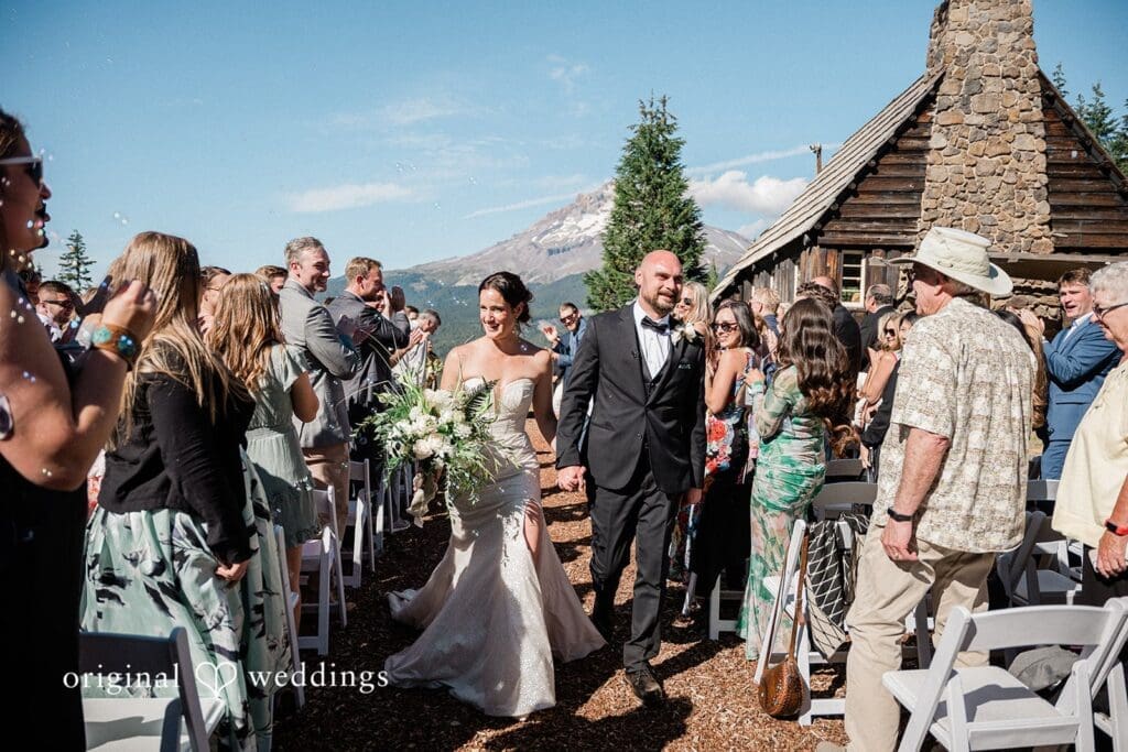 Mt. Hood Skibowl Wedding // Victoria & Tyler -