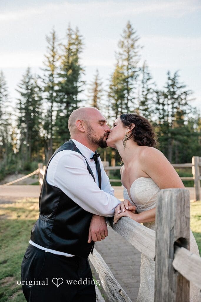 Mt. Hood Skibowl Wedding // Victoria & Tyler -