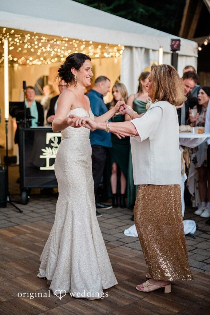 Mt. Hood Skibowl Wedding // Victoria & Tyler -