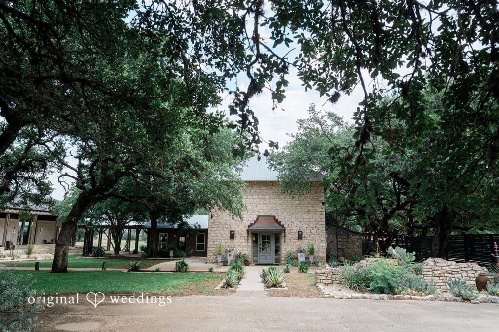 Jessie + Louie Best Austin Wedding Venues for Photography and Videography -