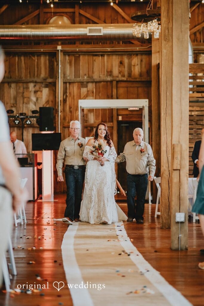 The Bicentennial Barn Wedding // Jamie & Tim -