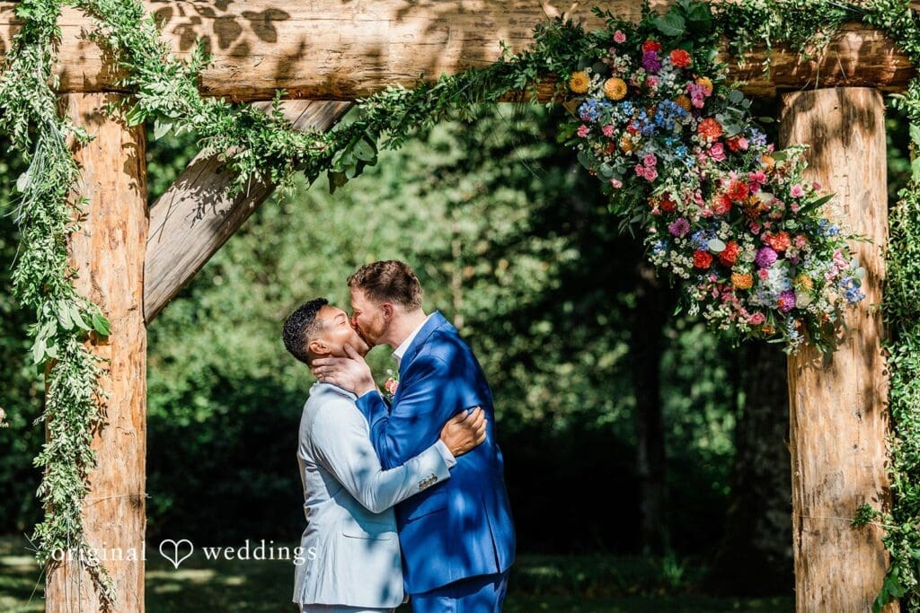 The Wallace Falls Lodge Wedding // Quinten & Connor -