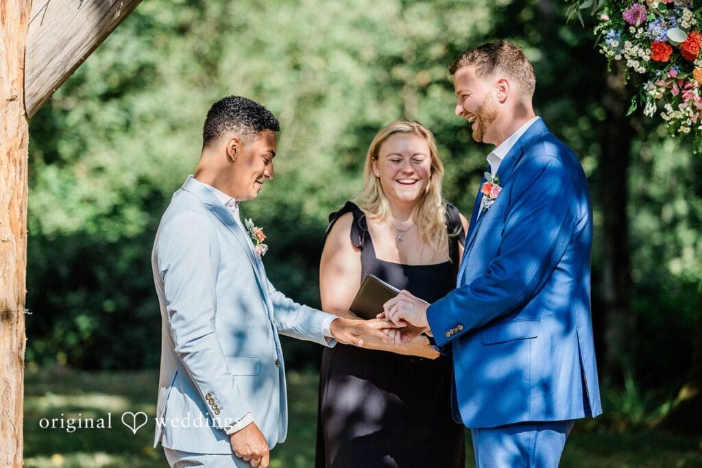 The Wallace Falls Lodge Wedding // Quinten & Connor -