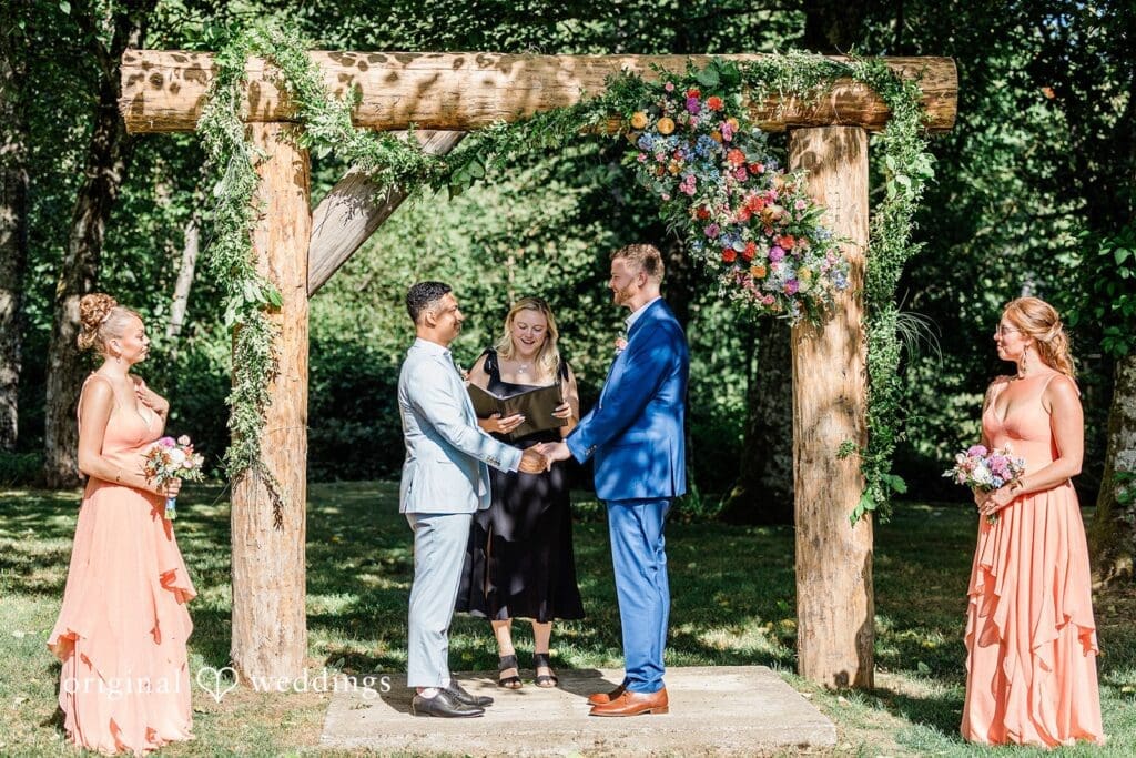 The Wallace Falls Lodge Wedding // Quinten & Connor -