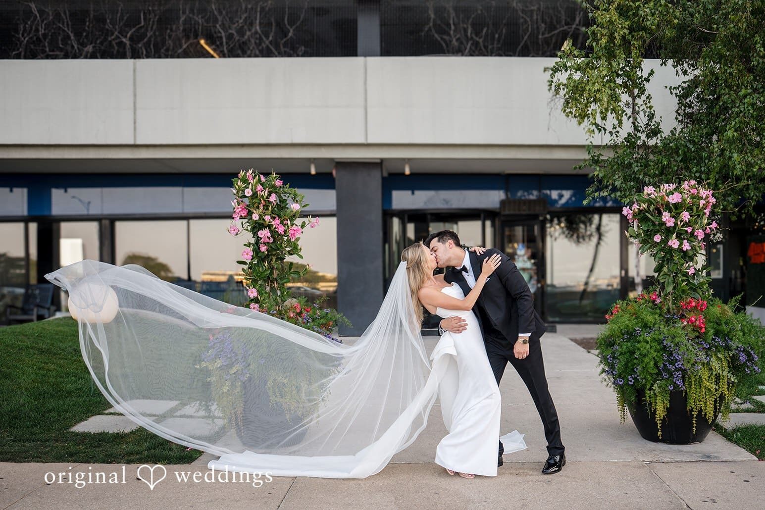 W Lakeshore Chicago Wedding // Madison & Jack -