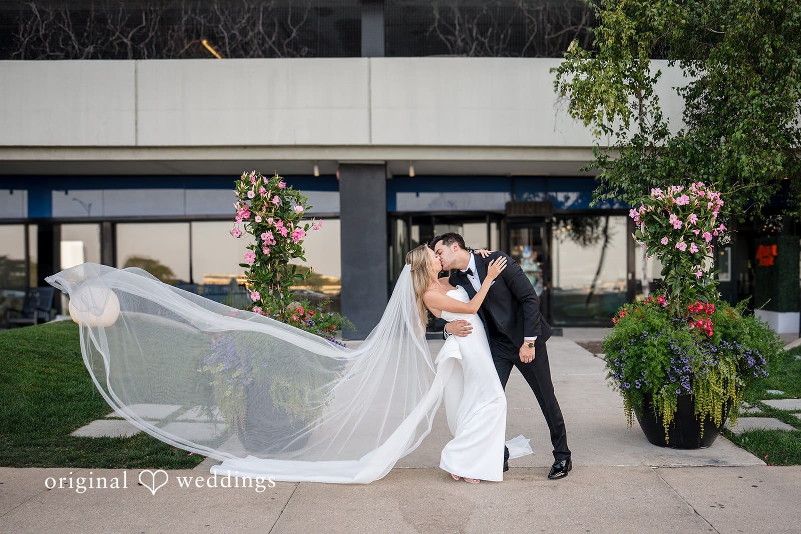 W Lakeshore Chicago Wedding // Madison & Jack -