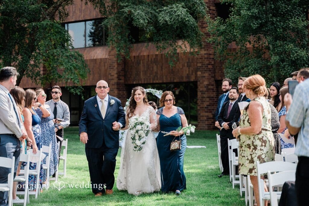 Maura + Ian Westin Chicago Wedding // Maura & Ian -