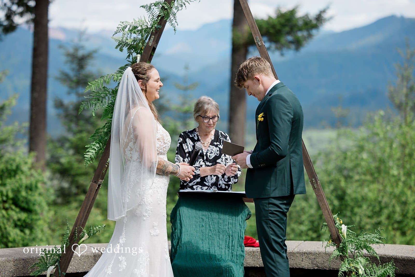 Anderson Lodge - Hilltop House Wedding // Nicole & Hunter -