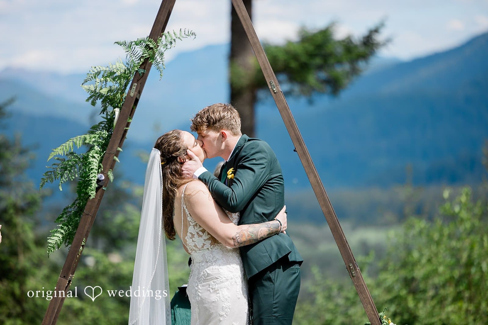 Anderson Lodge - Hilltop House Wedding // Nicole & Hunter -