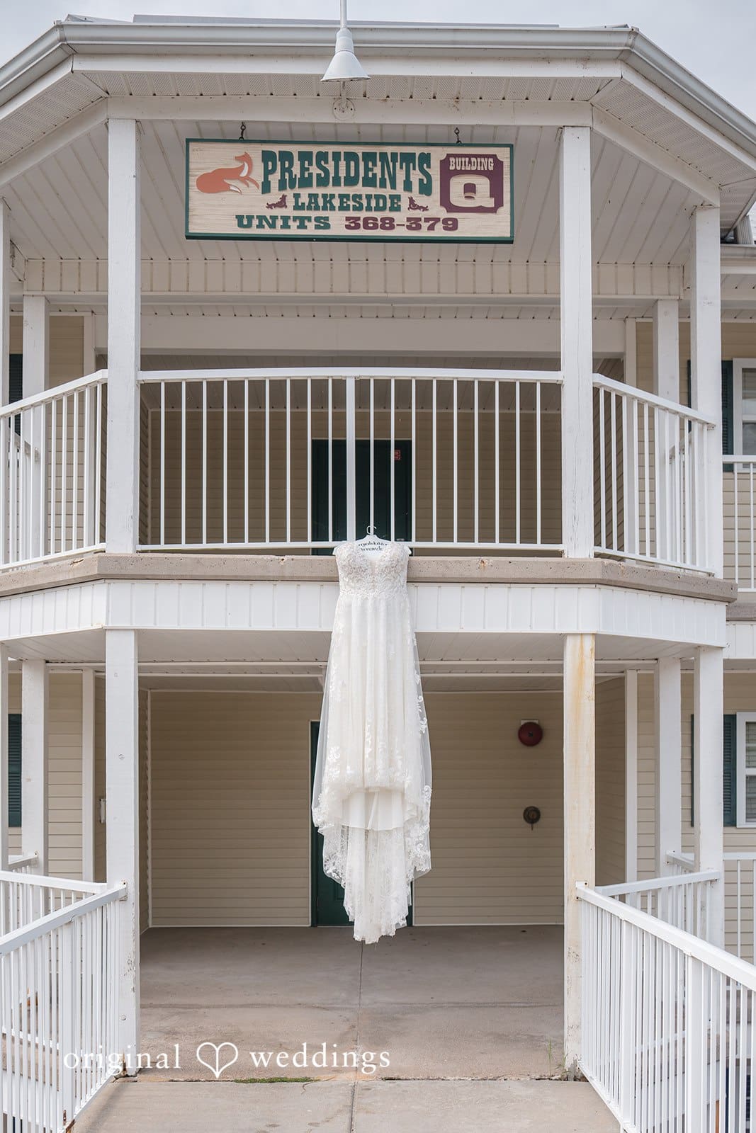 Chicago Backyard Wedding // Amanda & Jonathan -