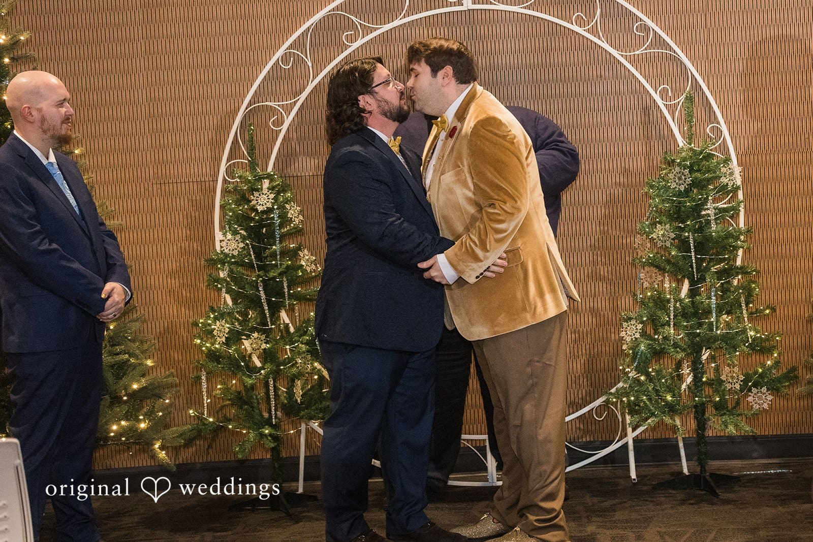 Cleveland Metroparks Zoo Wedding // Daniel & Daniel -