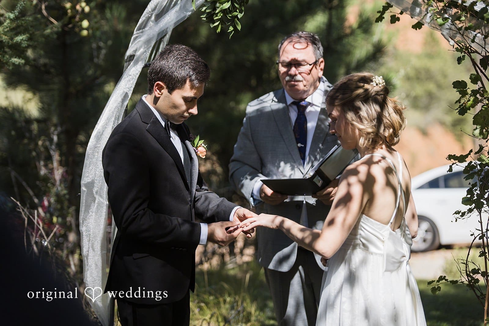 Colorado Backyard Wedding // Melinda & Miguel -