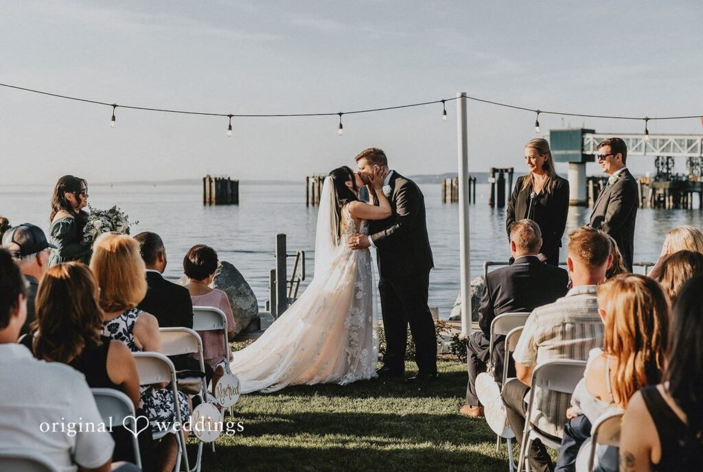 Hattie + Nicholas Edmonds Waterfront Center Wedding // Hattie & Nicholas -