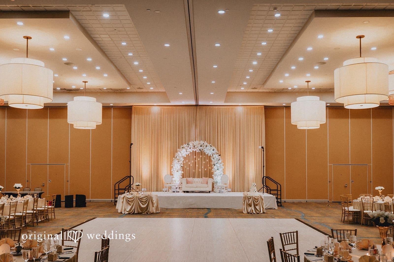Embassy Suites by Hilton Naperville Wedding // Rhonda & Daneel -
