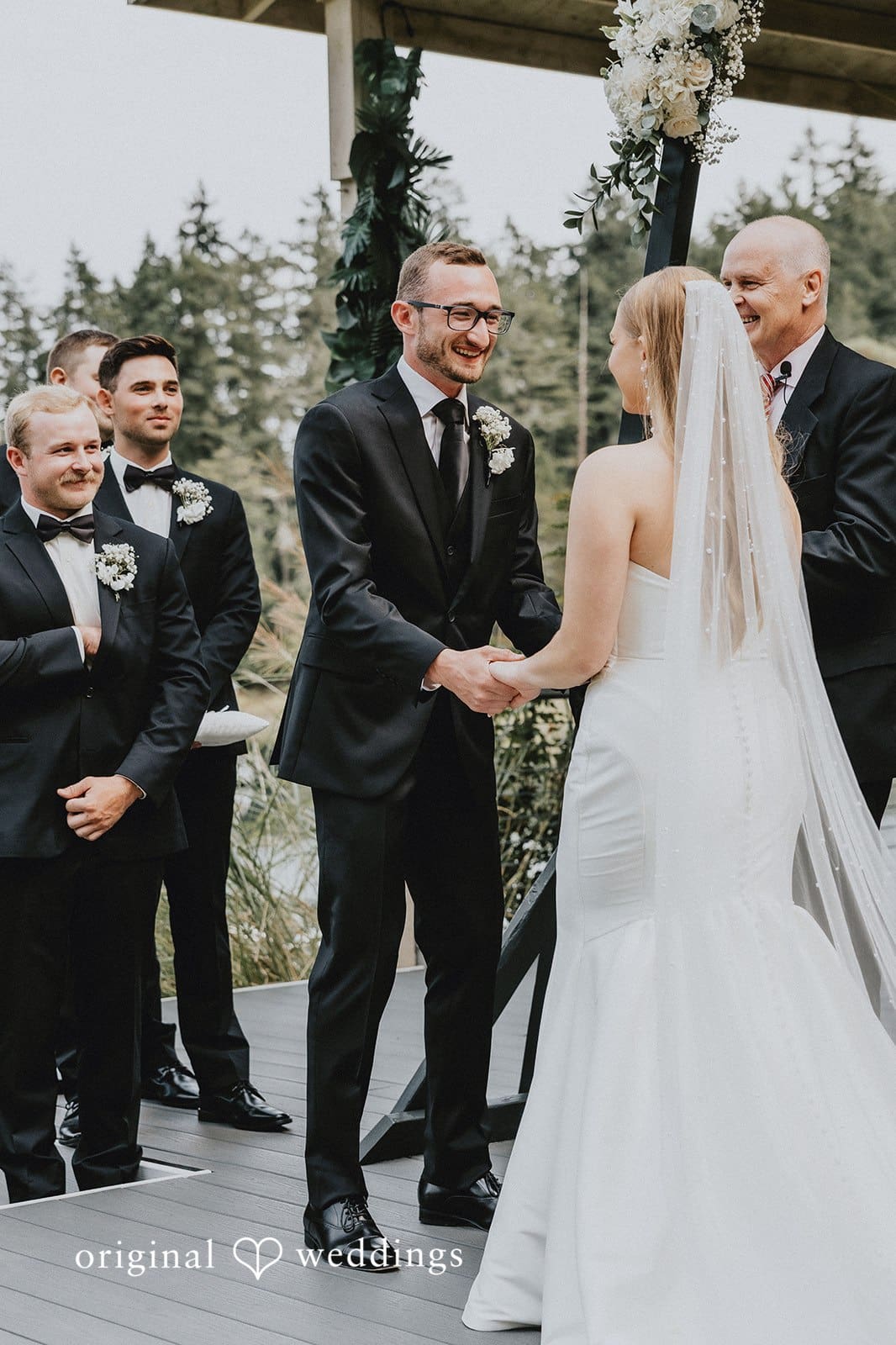 Fox Island Yacht Club Wedding // Kelli & Connor -