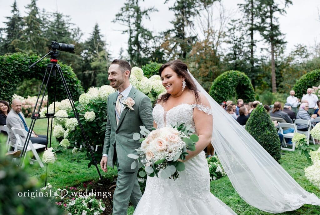 Amanda + Benjamin Froggsong Gardens Wedding // Amanda & Benjamin -