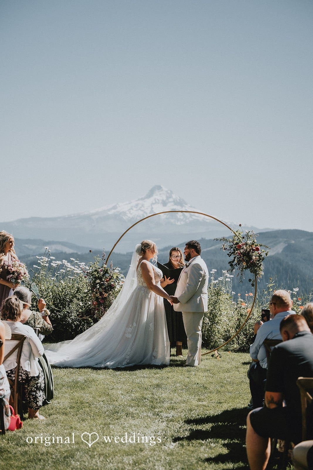 Gorge Crest Vineyards Wedding // Daphne & Daniel -