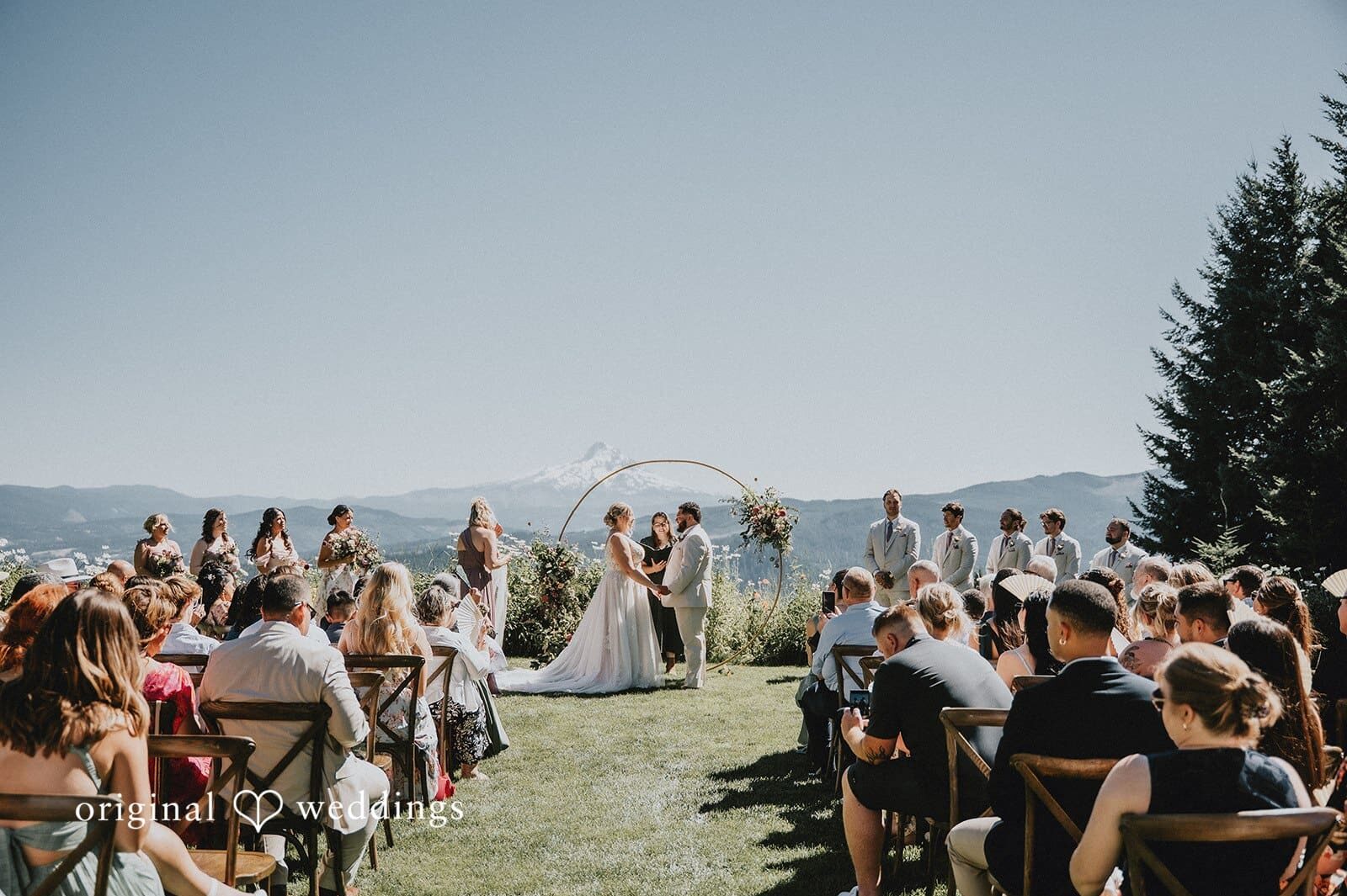 Gorge Crest Vineyards Wedding // Daphne & Daniel -