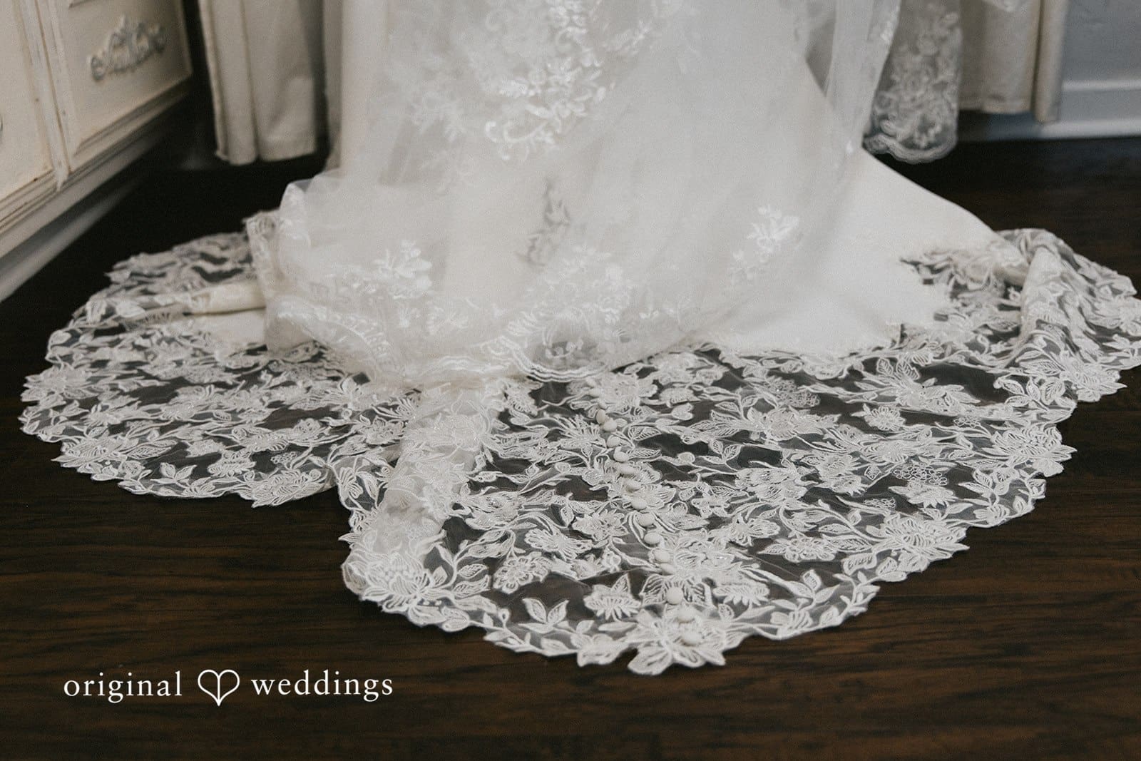 Green Parrot Villa Wedding // Rebeca & Pablo -