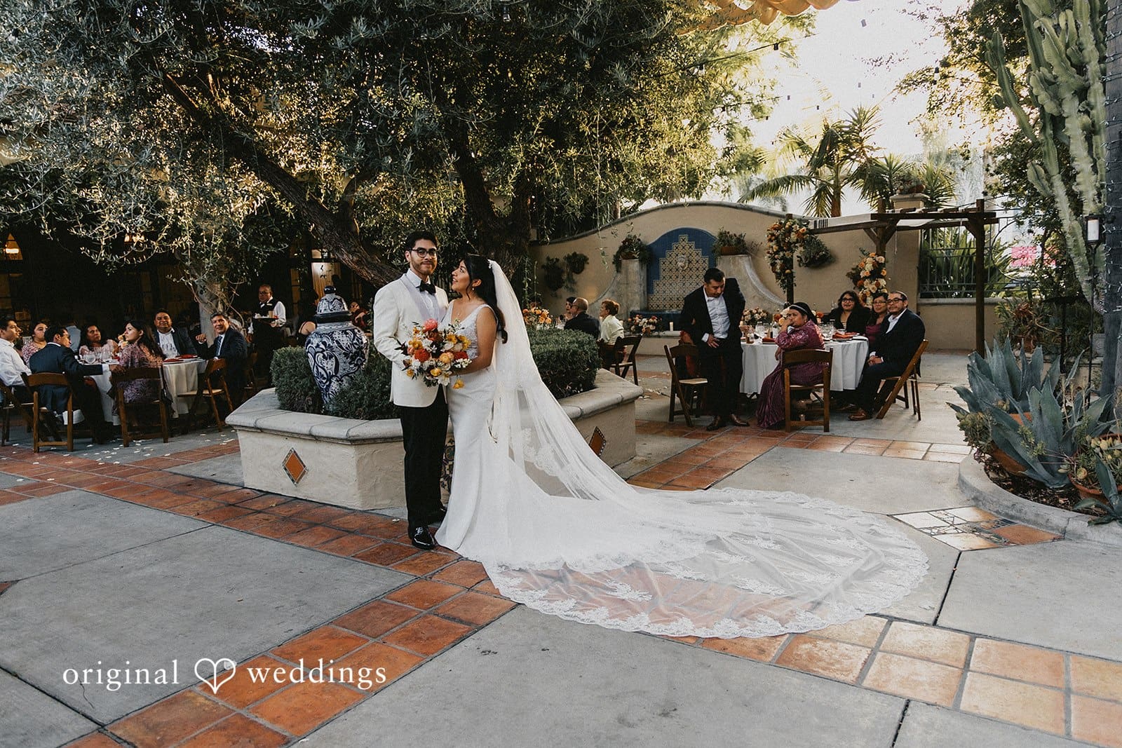 Green Parrot Villa Wedding // Rebeca & Pablo -