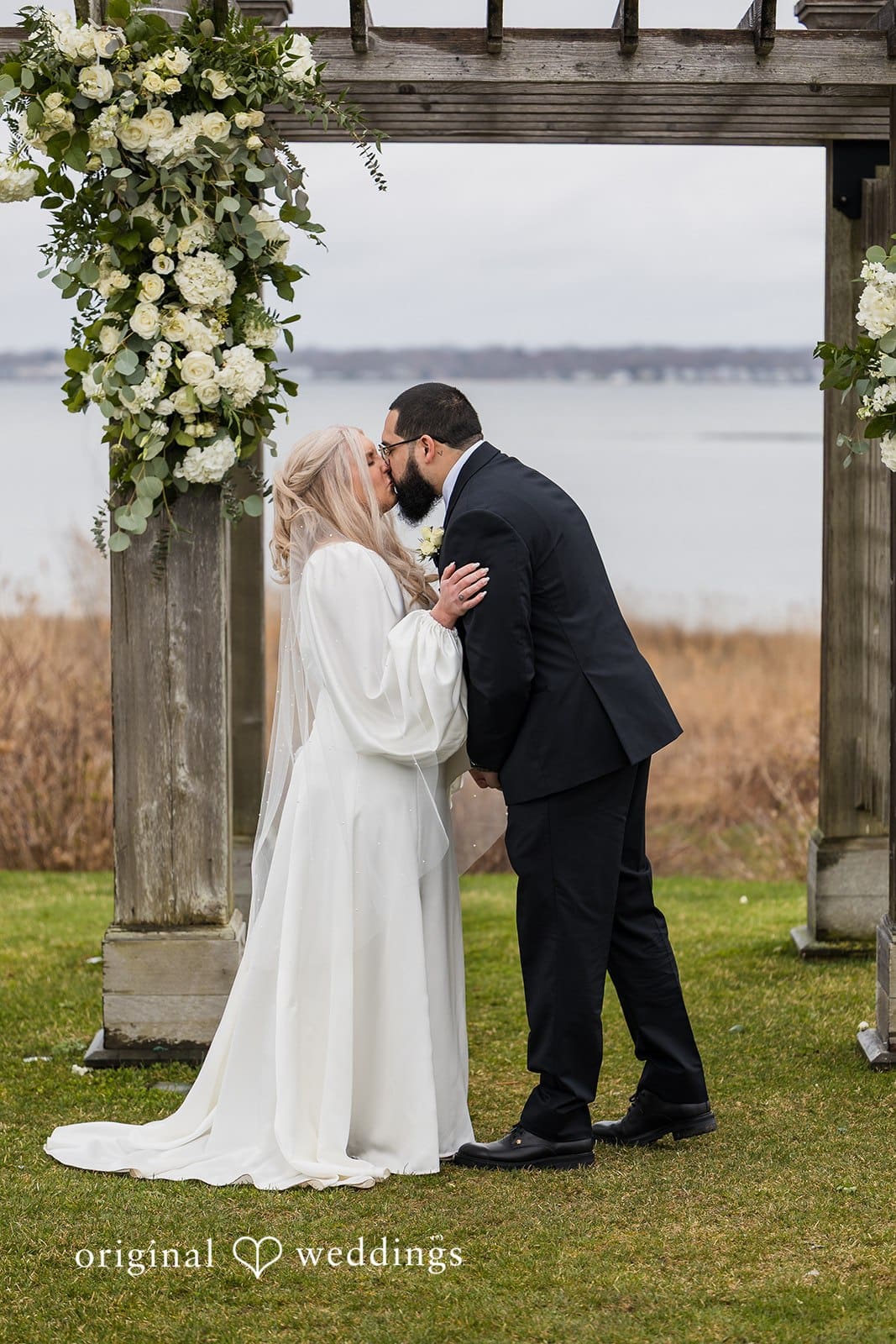 Harbor Lights Wedding // Victoria & Iziah -