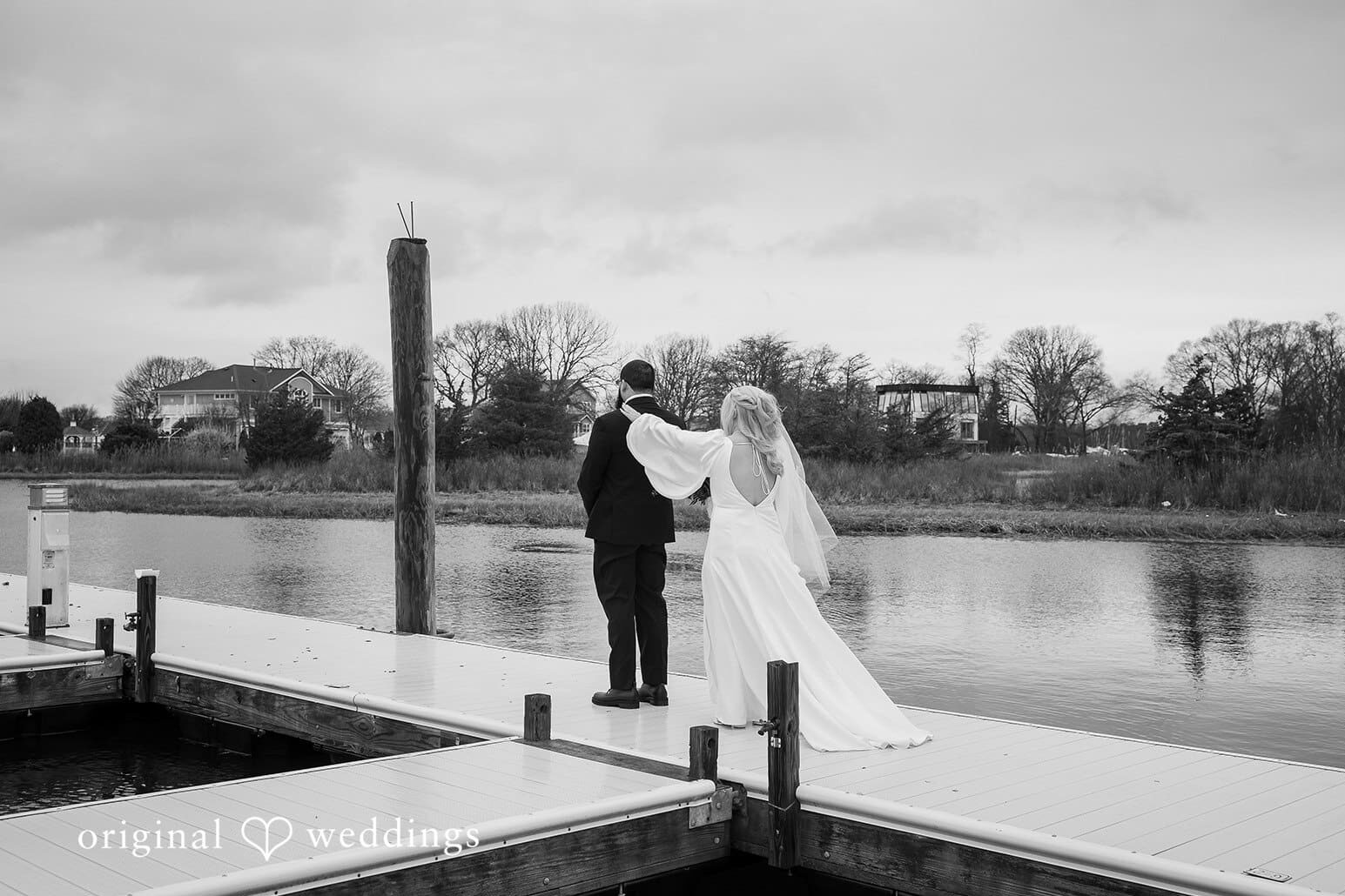 Harbor Lights Wedding // Victoria & Iziah