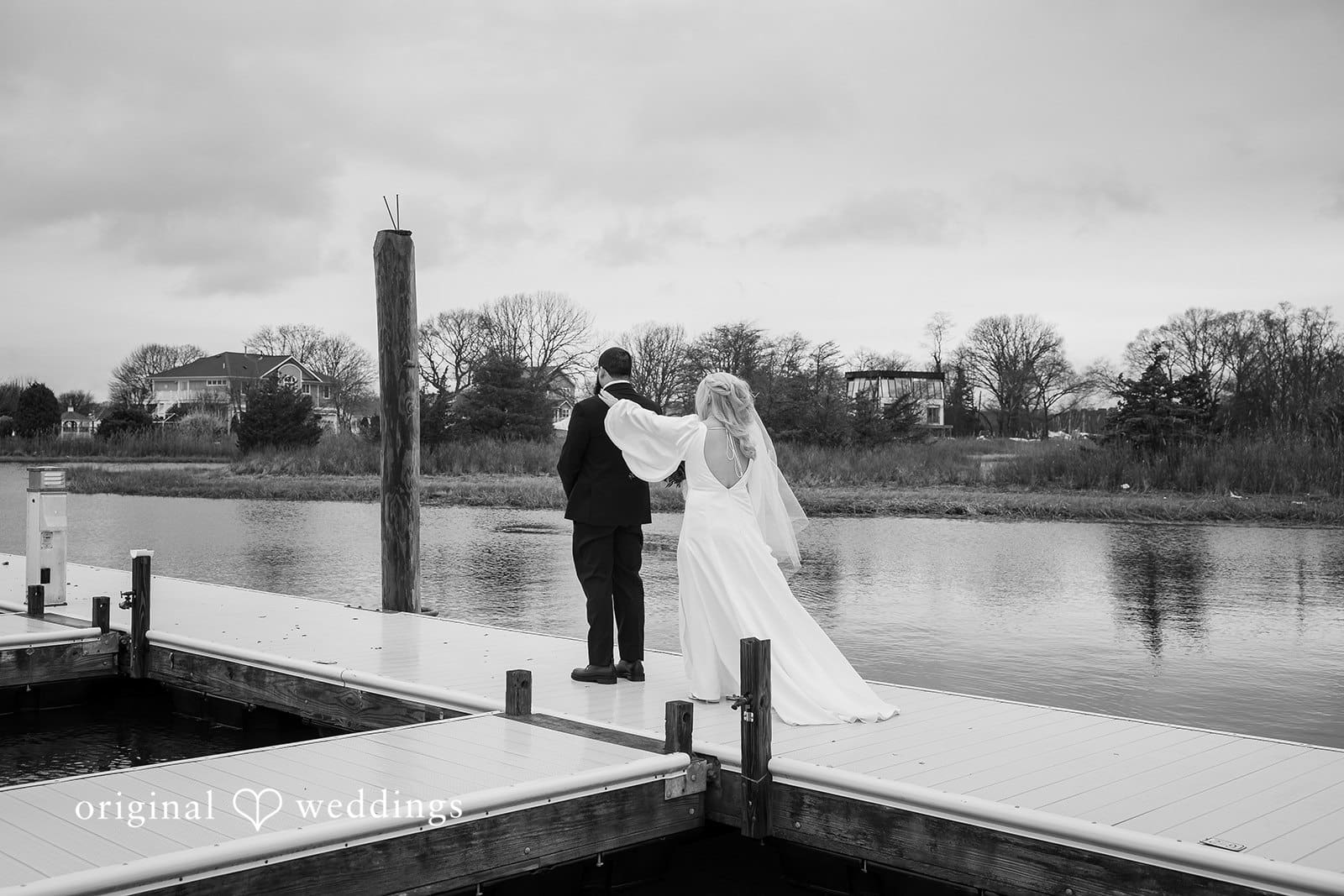Harbor Lights Wedding // Victoria & Iziah -