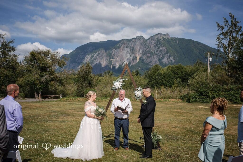 Alexandria + James Meadowbrook Farm Wedding // Alexandria & James -