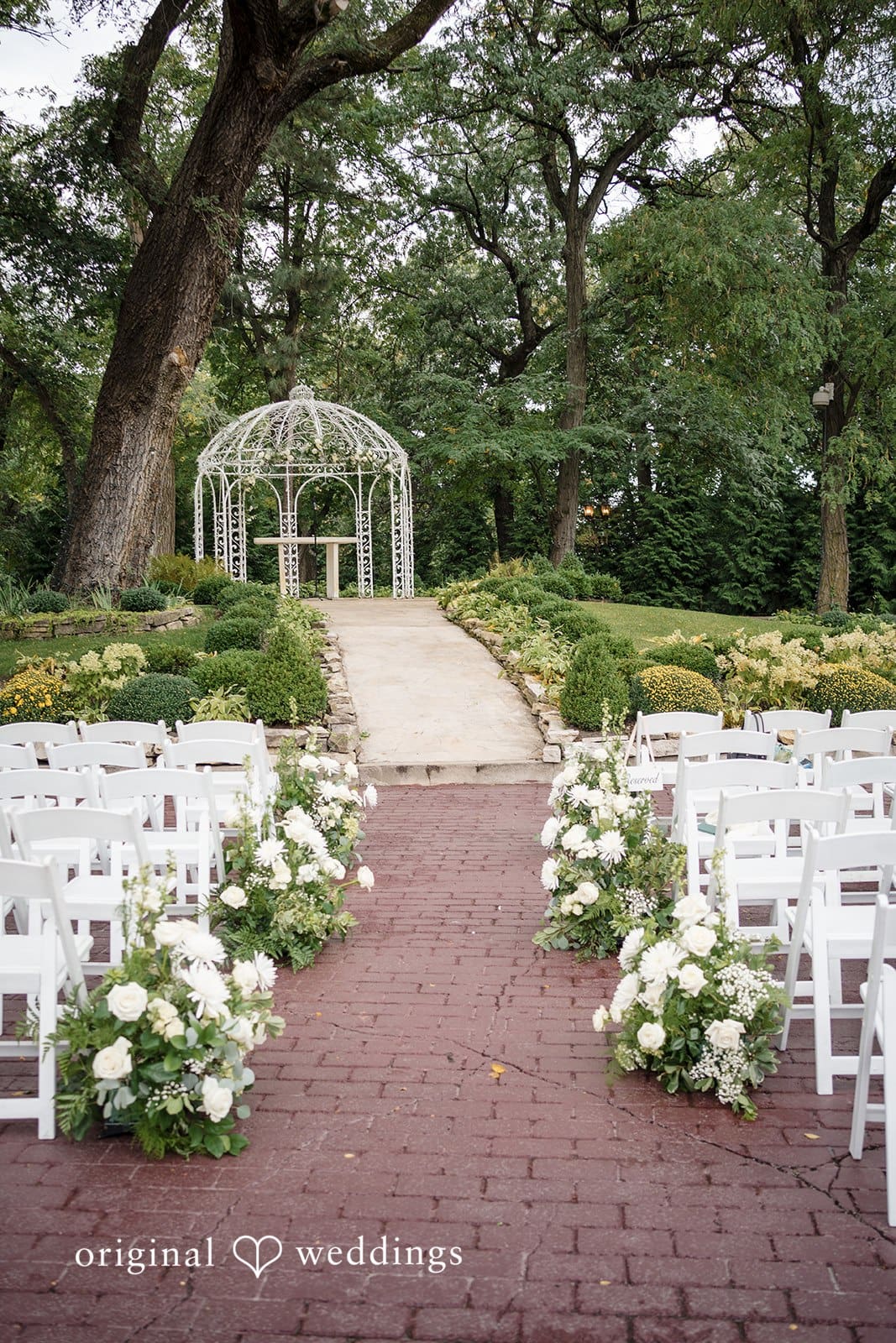 Meyer's Castle Wedding // Taylor & Robert -