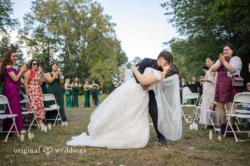 Jenifer + Josue New York Backyard Wedding // Jenifer & Josue -
