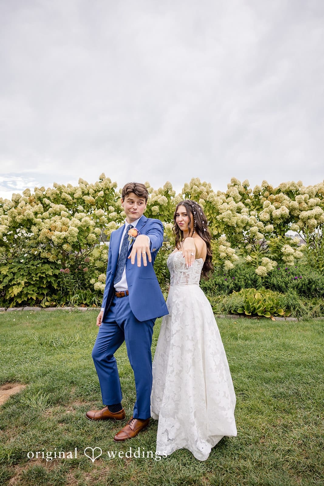 Oakwood Gardens and Alpaca Farm Wedding // Madelyn & Matthew -