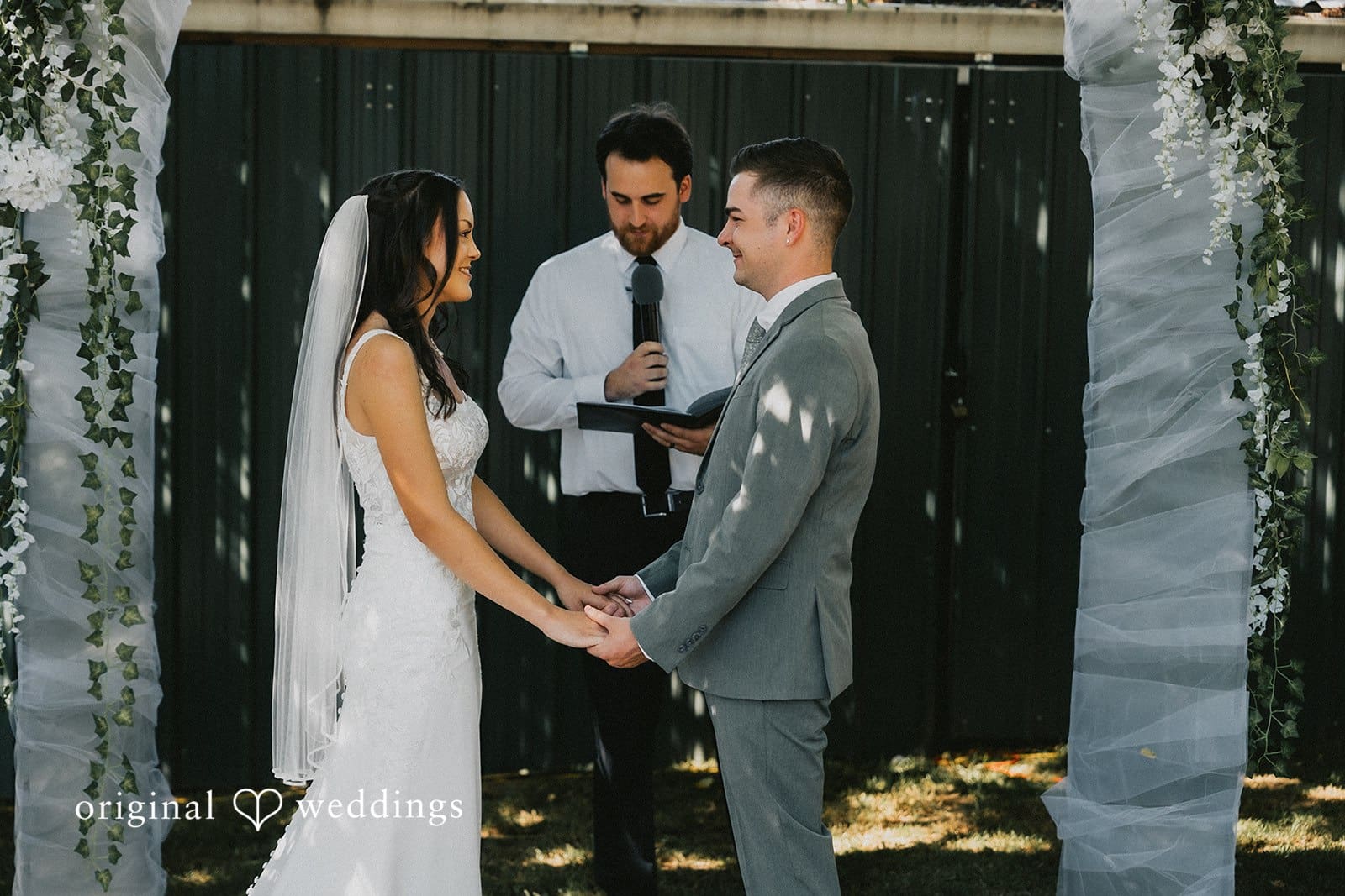 Oregon Backyard Wedding // Declan & Holly -