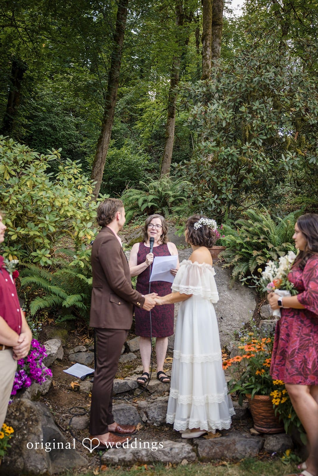 Oregon Backyard Wedding // Nicolette & Michael -