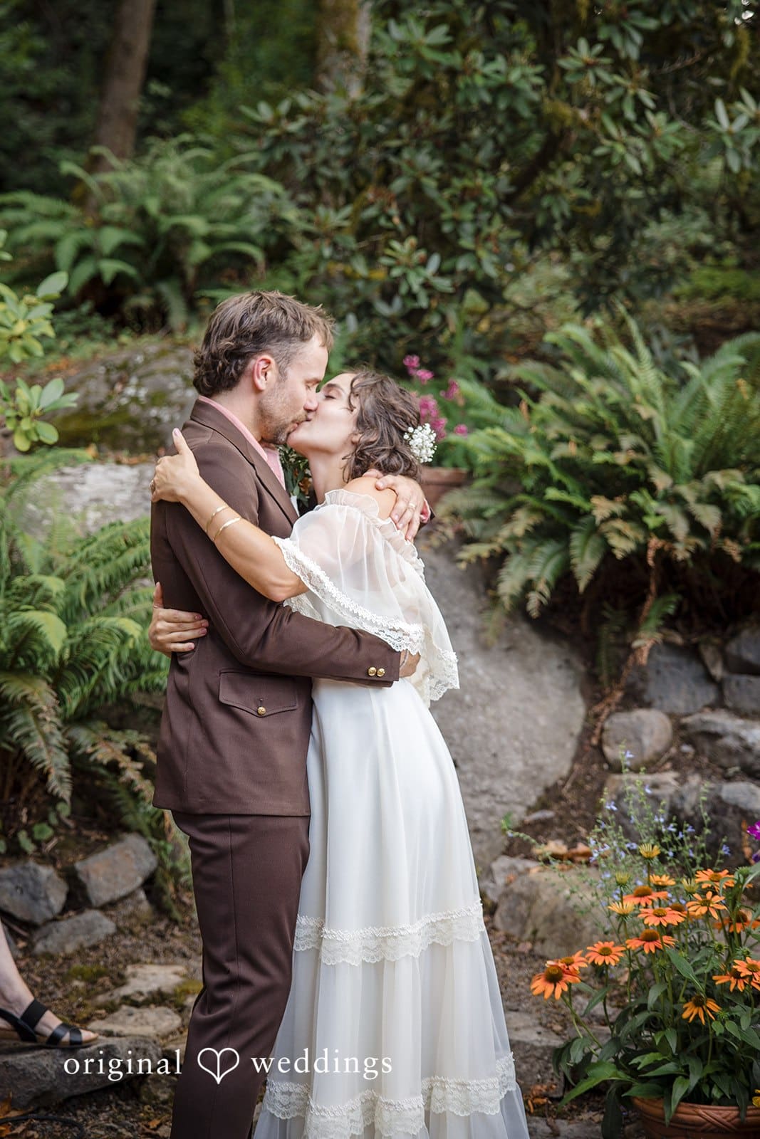 Oregon Backyard Wedding // Nicolette & Michael -