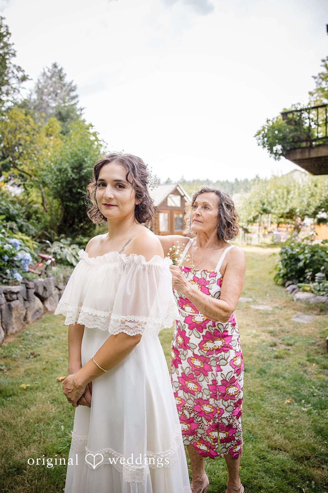 Oregon Backyard Wedding // Nicolette & Michael -