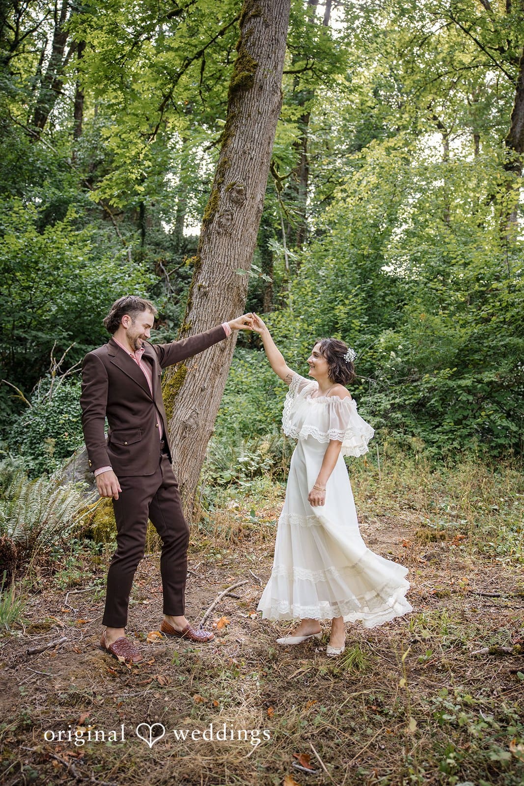 Oregon Backyard Wedding // Nicolette & Michael -