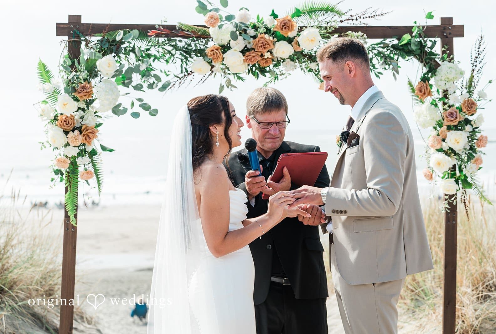 Pelican Brewery Wedding // Cody & Jenna -