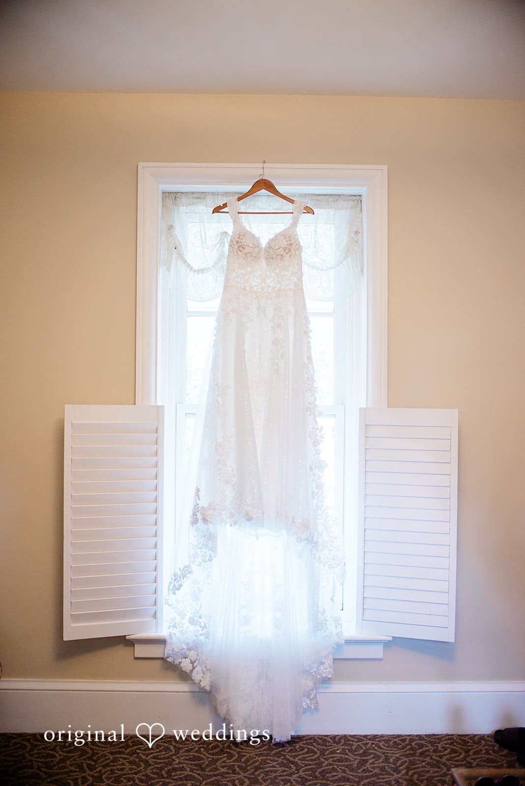 Polen Farm Wedding // Allison & Marc -