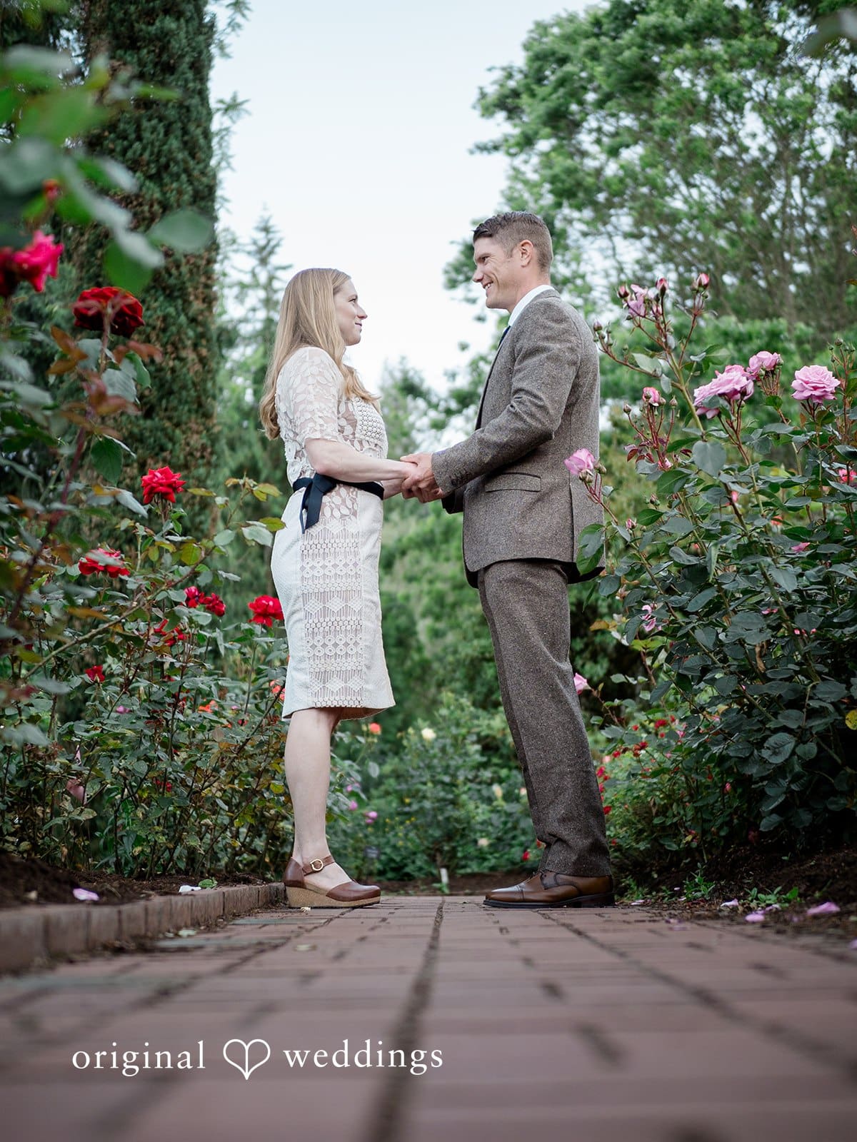 Portland International Rose Garden Engagement // Elizabeth & Daniel -