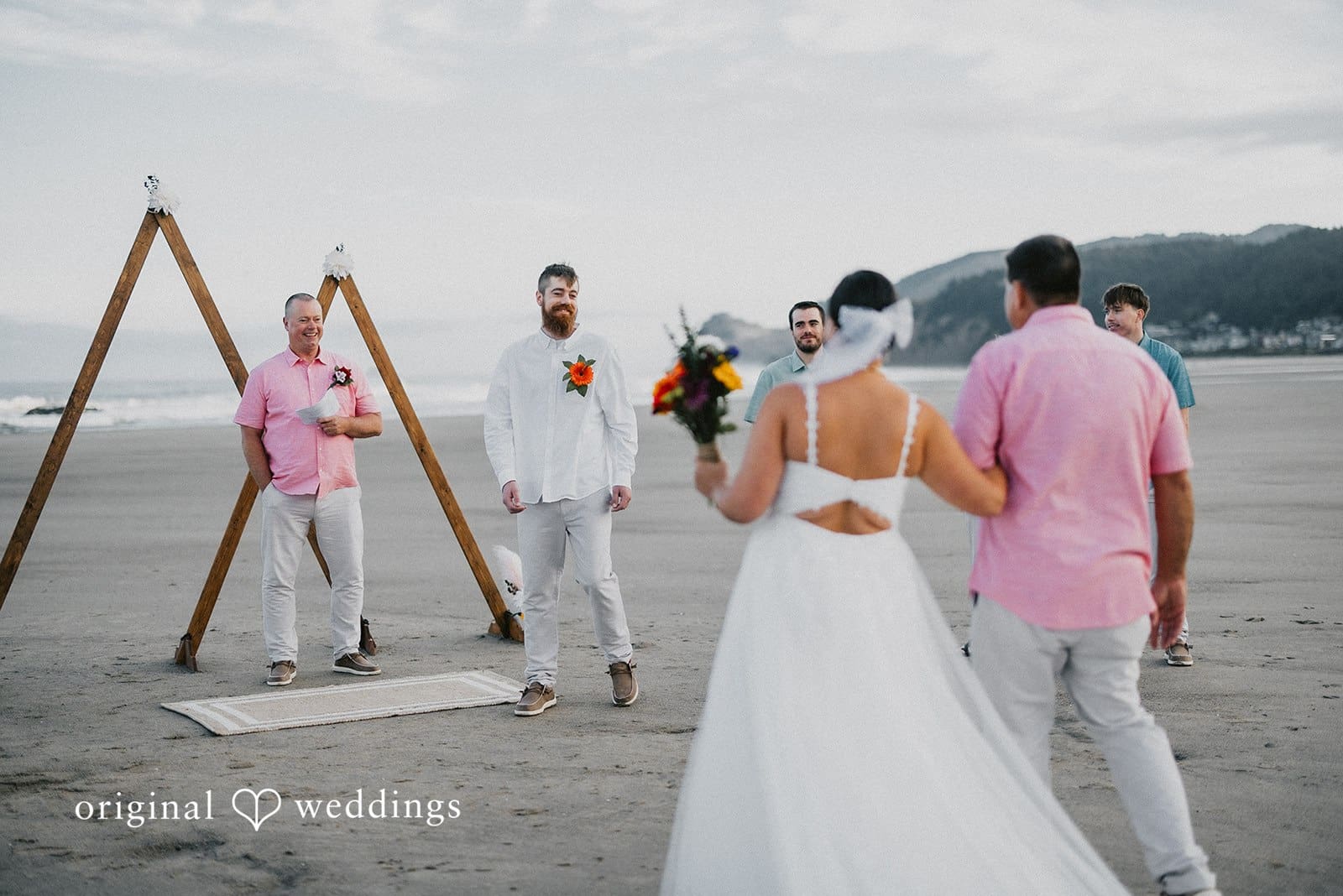 Roads End Beach Wedding // Kassi & Nolan -