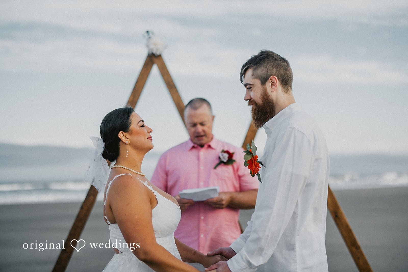 Roads End Beach Wedding // Kassi & Nolan -