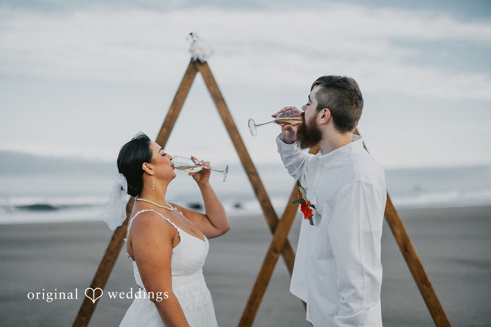 Roads End Beach Wedding // Kassi & Nolan -