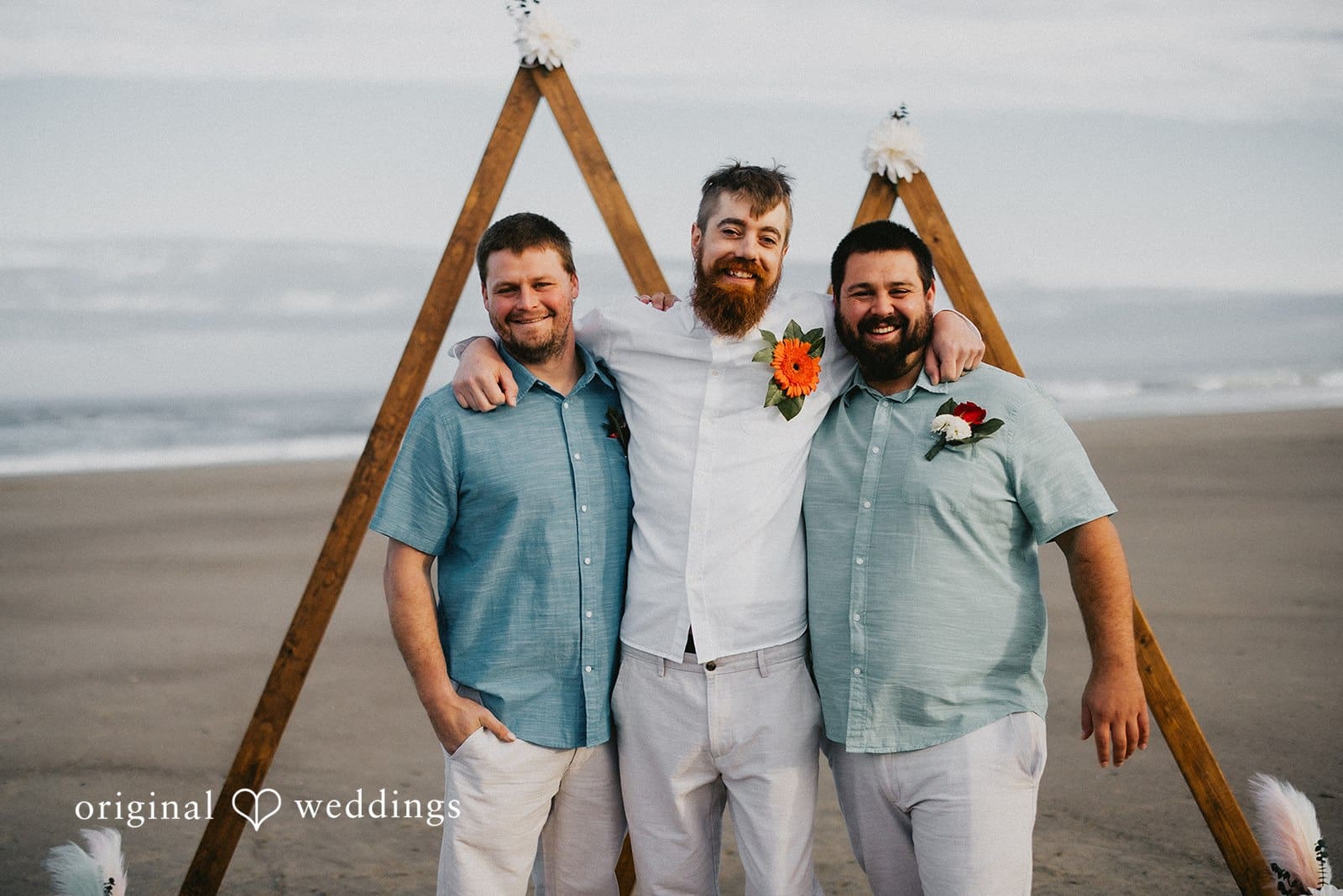 Roads End Beach Wedding // Kassi & Nolan -