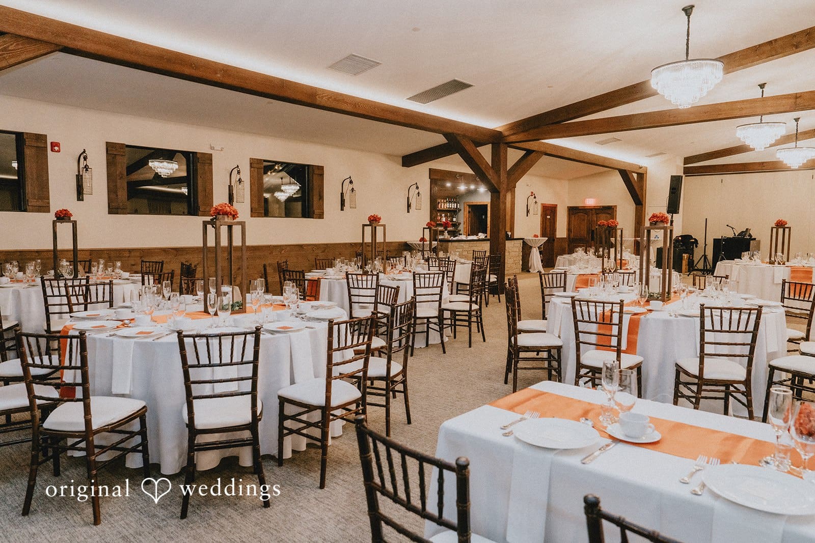 Signature Barn Banquet Hall Wedding // Jessica & Kevin -