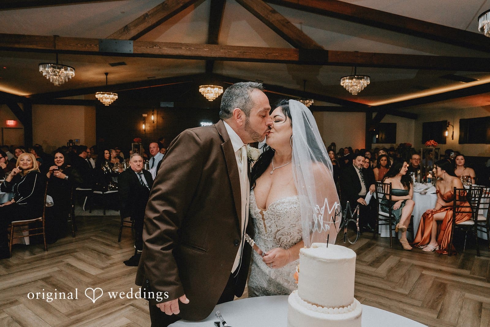Signature Barn Banquet Hall Wedding // Jessica & Kevin -