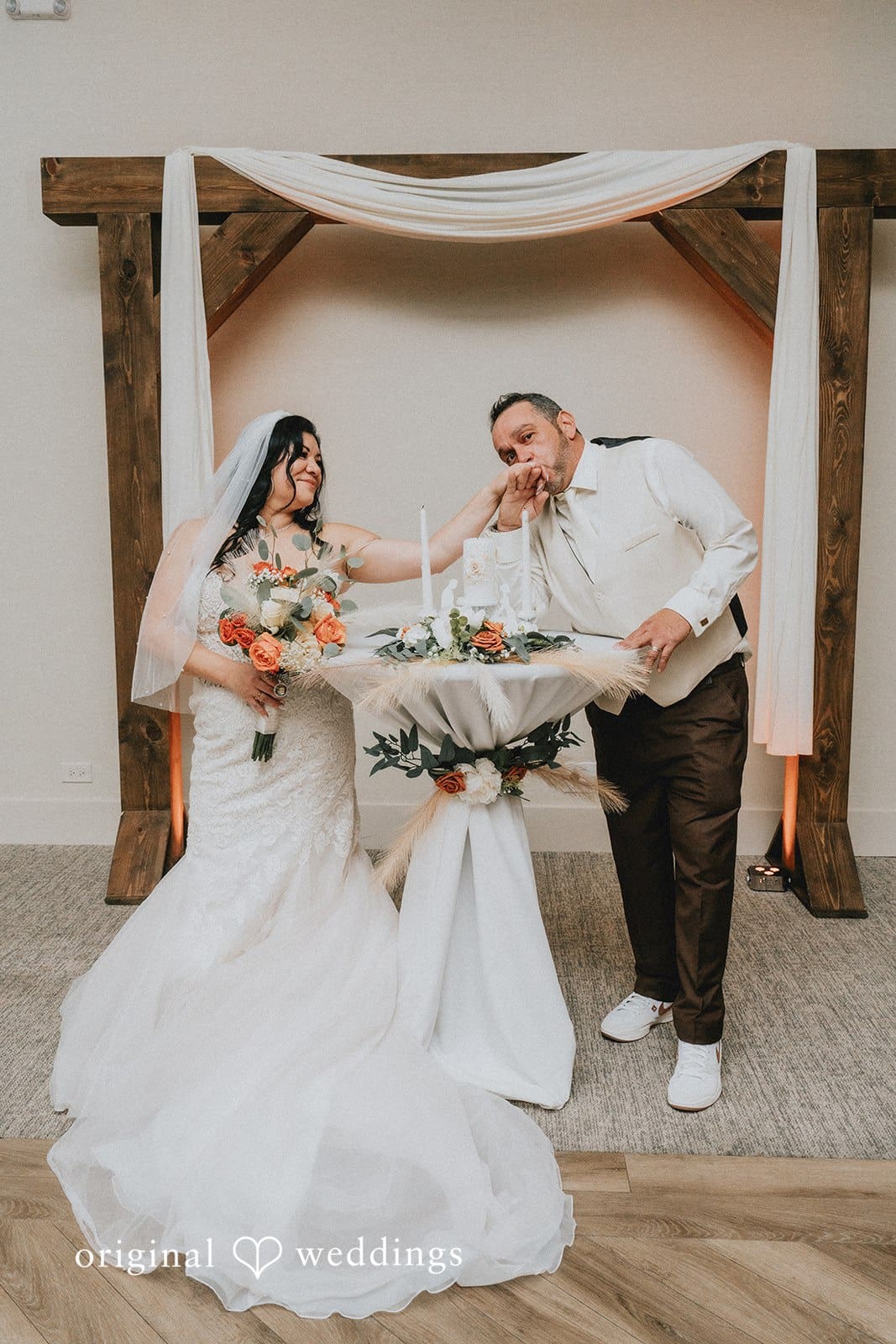 Signature Barn Banquet Hall Wedding // Jessica & Kevin -